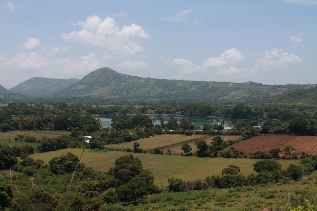 LAGUNA DE APASTEPEQUE, SANTA CLARA, SAN VICENTE. JUAN BORJA (2)